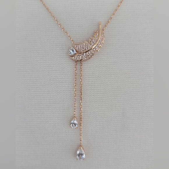 Swarovski Idyllia Y Feather Pendant Necklace Rose Gold Tone Plated - Picture 8 of 11